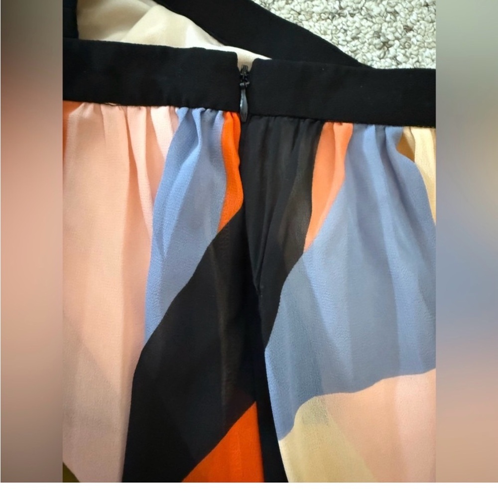 HD in Paris Pleated Midi Skirt in Multicolor Abstract Print - Picture 7 of 8